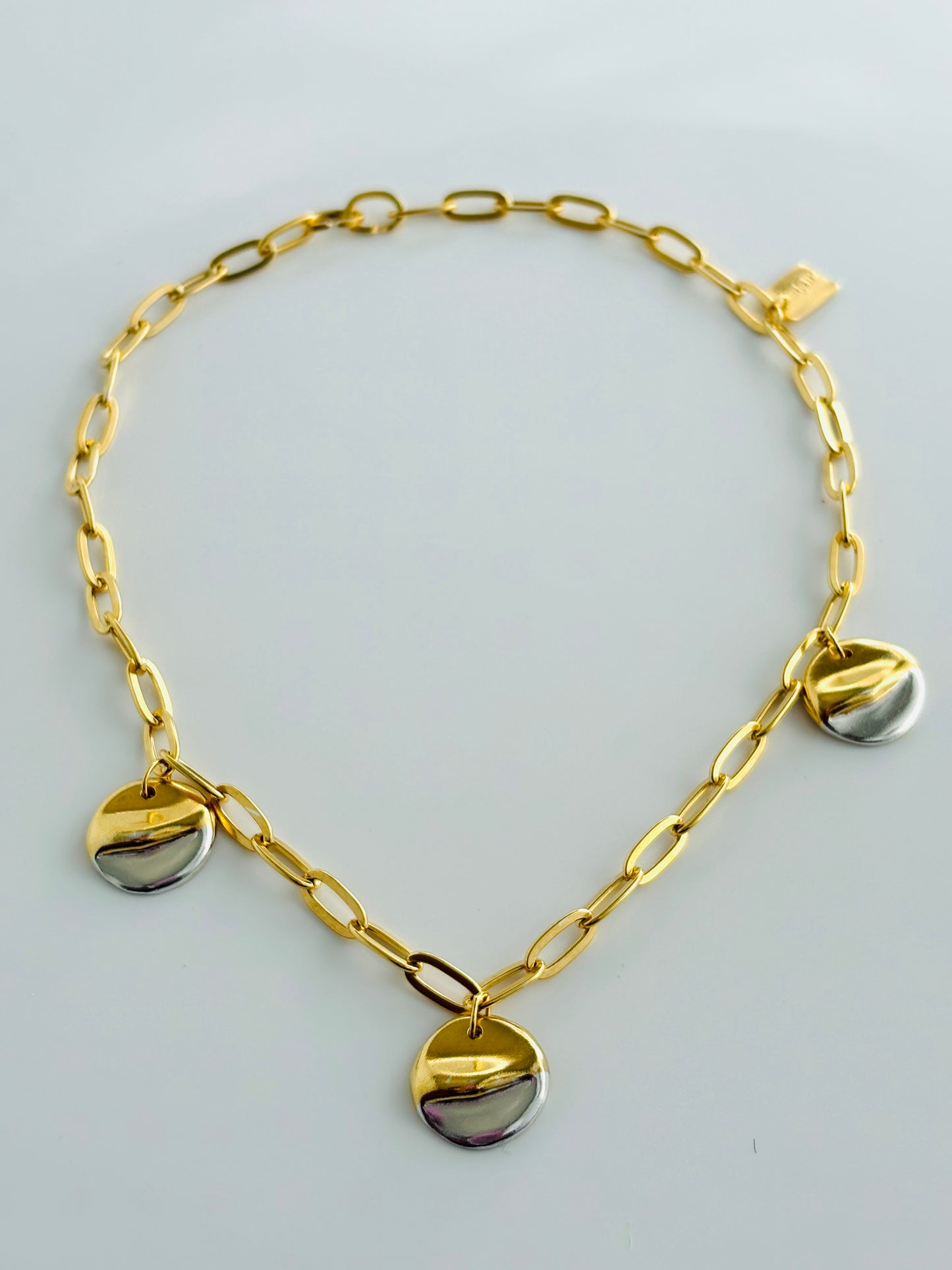 Collier BEE